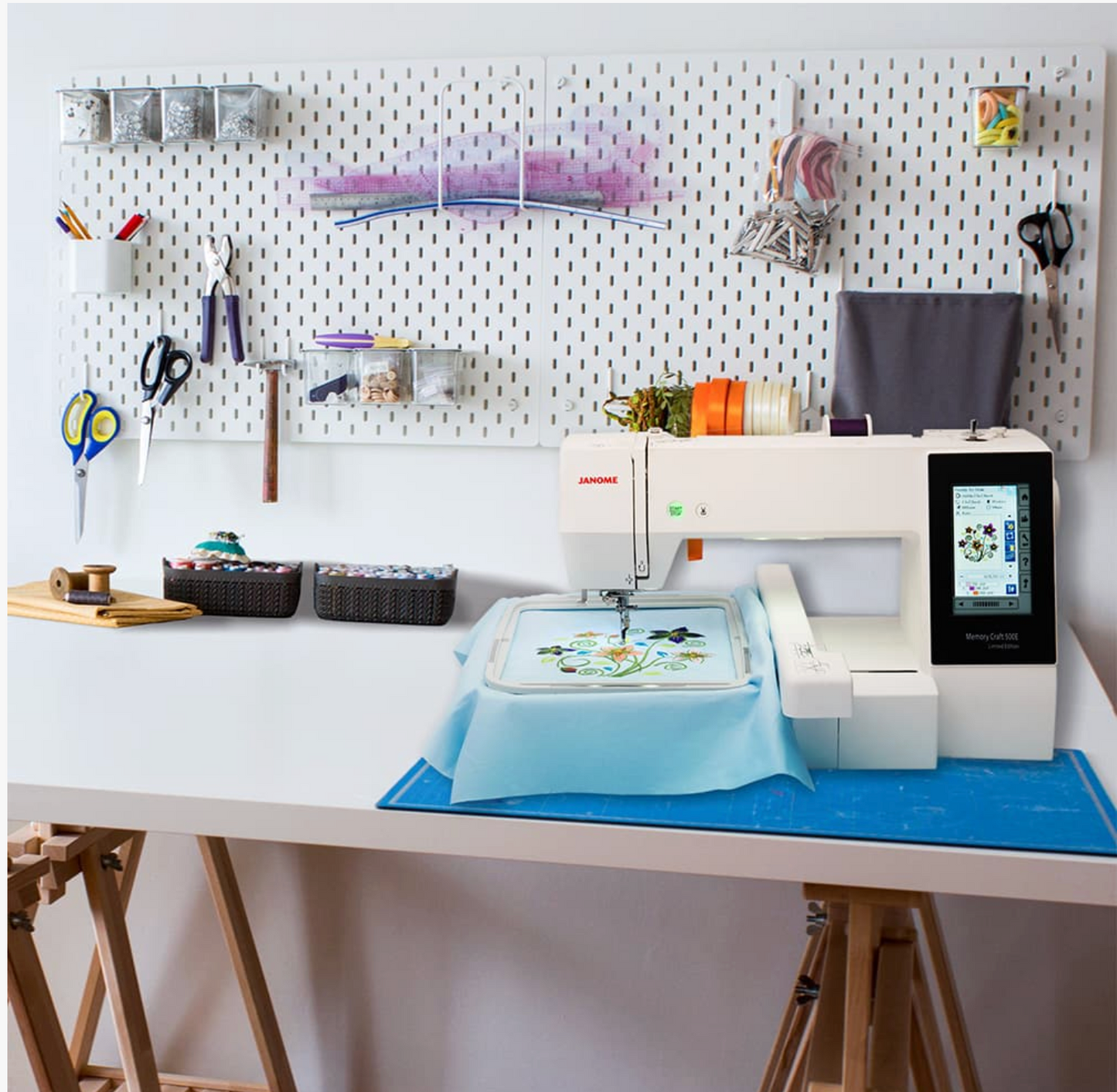 Janome Memory Craft 500E Limited Edition Embroidery Machine with FREE Bundle