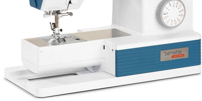 Bernette 05 Academy Sewing Machine