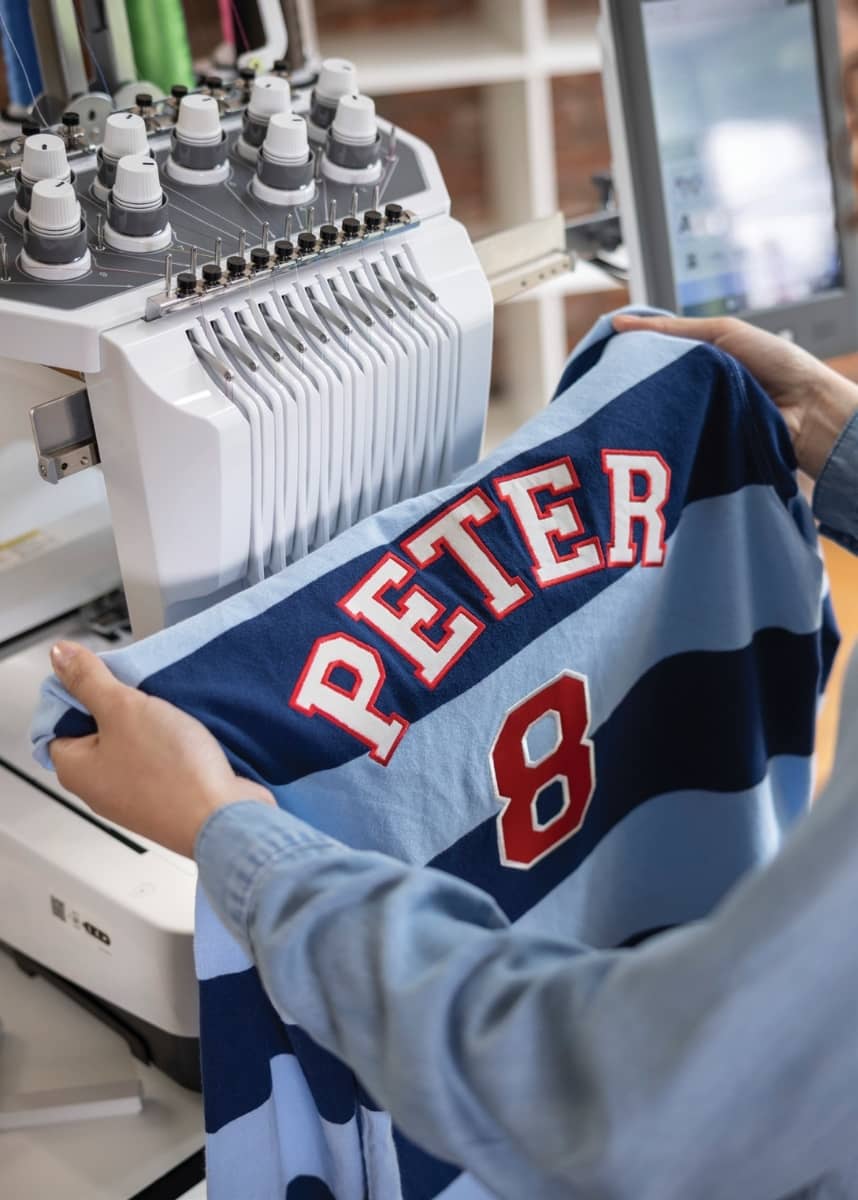PR1060W 10 Needle Embroidery Machine
