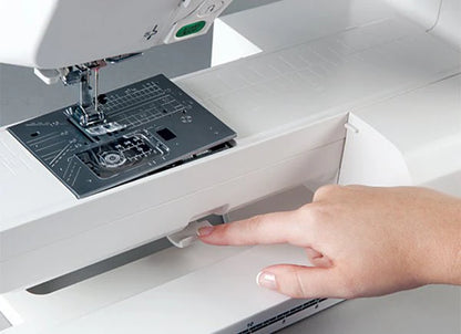 Janome Horizon MC8200QCPSE Computerized Sewing Machine