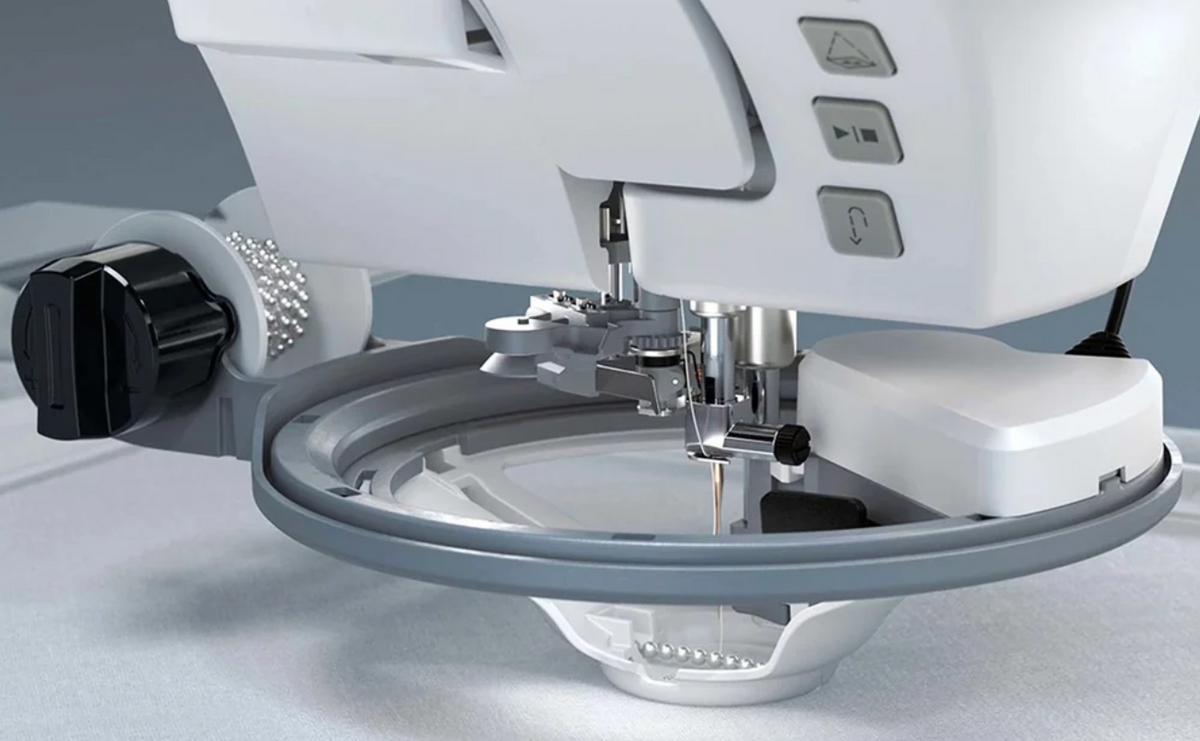 Pfaff Creative Icon™ 2