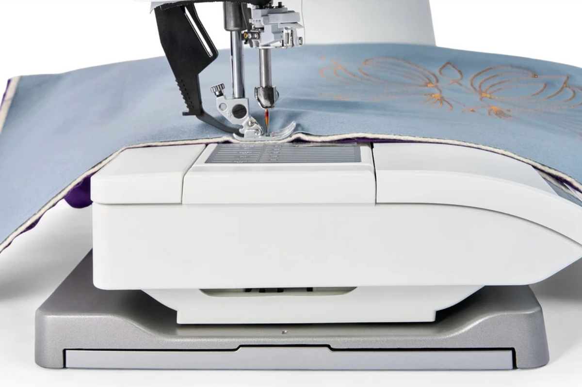 Pfaff Creative Icon™ 3