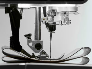 Pfaff Expression™ 715