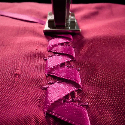 PFAFF expression™ 715 Sewing Machine